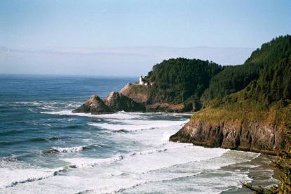 HecetaHeadLighthouseDayBlueSky