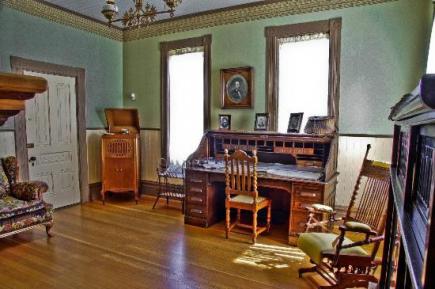 Hughes-PatricksBusinessOffice