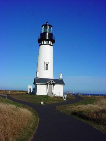 YaquinaHeadLighthouseWalkway