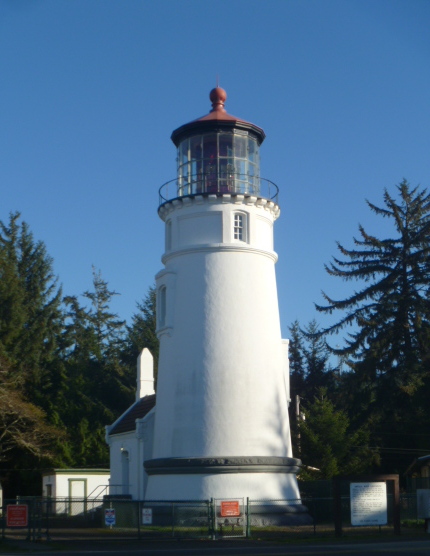 Tday-UmpquaRiverLighthouse