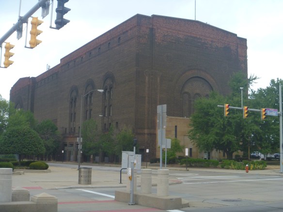 historicbrickbuildingonmillionsrow